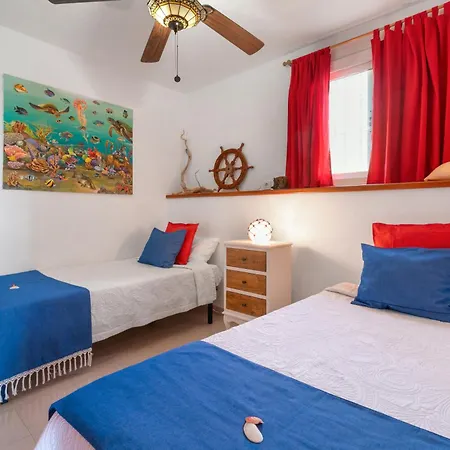 Seaside House With Heated Pool بيت للعطل Pájara