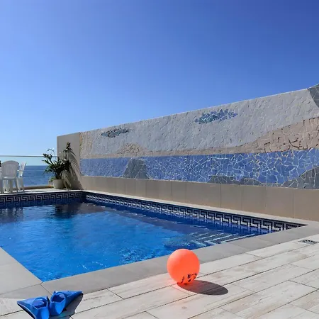 Seaside House With Heated Pool *