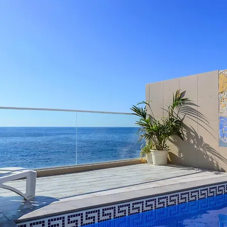 Seaside House With Heated Pool *