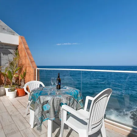 Seaside House With Heated Pool *